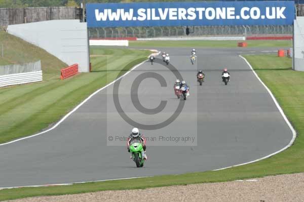 Motorcycle action photographs;Silverstone circuit;Silverstone photographs;Trackday digital images;event digital images;eventdigitalimages;no limits trackday;peter wileman photography;rockingham towcester northamptonshire;trackday;trackday photos