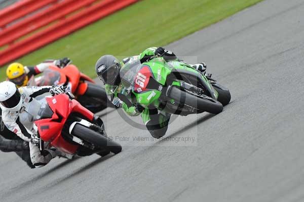 Motorcycle action photographs;Silverstone circuit;Silverstone photographs;Trackday digital images;event digital images;eventdigitalimages;no limits trackday;peter wileman photography;rockingham towcester northamptonshire;trackday;trackday photos