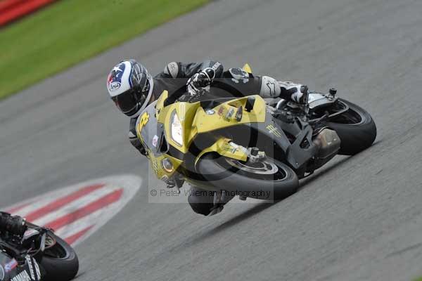 Motorcycle action photographs;Silverstone circuit;Silverstone photographs;Trackday digital images;event digital images;eventdigitalimages;no limits trackday;peter wileman photography;rockingham towcester northamptonshire;trackday;trackday photos