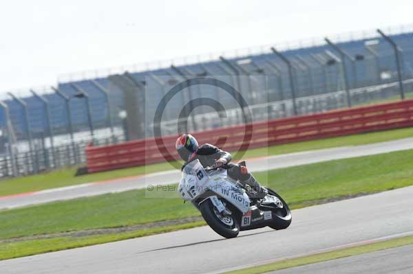 Motorcycle action photographs;Silverstone circuit;Silverstone photographs;Trackday digital images;event digital images;eventdigitalimages;no limits trackday;peter wileman photography;rockingham towcester northamptonshire;trackday;trackday photos