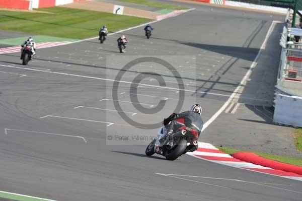 Motorcycle action photographs;Silverstone circuit;Silverstone photographs;Trackday digital images;event digital images;eventdigitalimages;no limits trackday;peter wileman photography;rockingham towcester northamptonshire;trackday;trackday photos