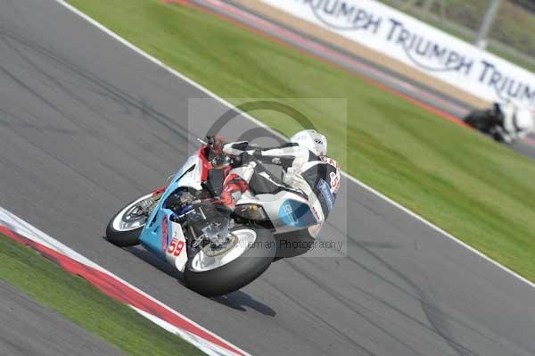 Motorcycle action photographs;Silverstone circuit;Silverstone photographs;Trackday digital images;event digital images;eventdigitalimages;no limits trackday;peter wileman photography;rockingham towcester northamptonshire;trackday;trackday photos