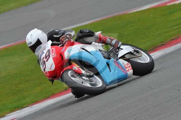 Motorcycle action photographs;Silverstone circuit;Silverstone photographs;Trackday digital images;event digital images;eventdigitalimages;no limits trackday;peter wileman photography;rockingham towcester northamptonshire;trackday;trackday photos