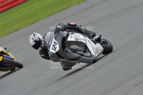 Motorcycle action photographs;Silverstone circuit;Silverstone photographs;Trackday digital images;event digital images;eventdigitalimages;no limits trackday;peter wileman photography;rockingham towcester northamptonshire;trackday;trackday photos