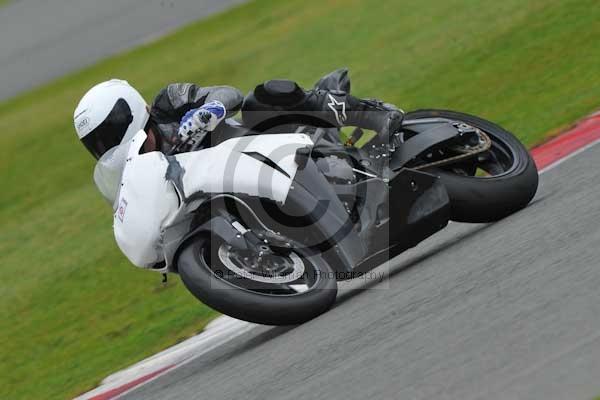 Motorcycle action photographs;Silverstone circuit;Silverstone photographs;Trackday digital images;event digital images;eventdigitalimages;no limits trackday;peter wileman photography;rockingham towcester northamptonshire;trackday;trackday photos