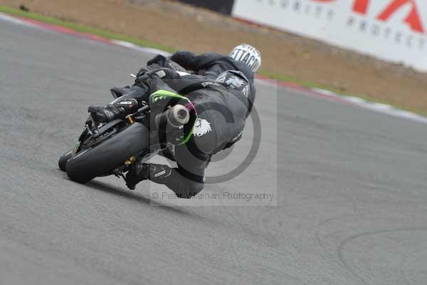 Motorcycle action photographs;Silverstone circuit;Silverstone photographs;Trackday digital images;event digital images;eventdigitalimages;no limits trackday;peter wileman photography;rockingham towcester northamptonshire;trackday;trackday photos