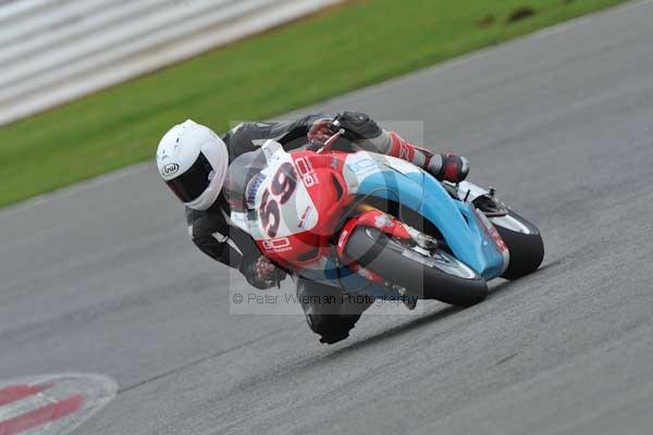 Motorcycle action photographs;Silverstone circuit;Silverstone photographs;Trackday digital images;event digital images;eventdigitalimages;no limits trackday;peter wileman photography;rockingham towcester northamptonshire;trackday;trackday photos