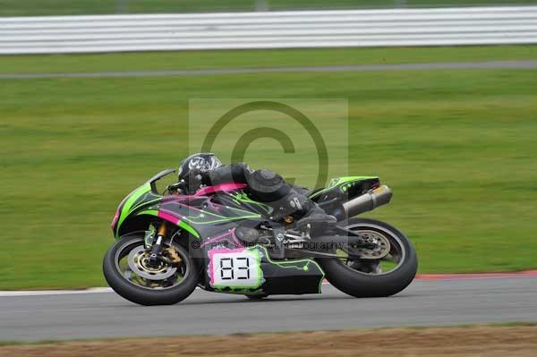 Motorcycle action photographs;Silverstone circuit;Silverstone photographs;Trackday digital images;event digital images;eventdigitalimages;no limits trackday;peter wileman photography;rockingham towcester northamptonshire;trackday;trackday photos