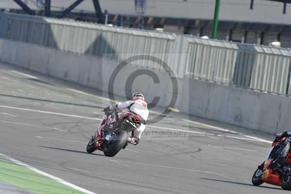 Motorcycle action photographs;Silverstone circuit;Silverstone photographs;Trackday digital images;event digital images;eventdigitalimages;no limits trackday;peter wileman photography;rockingham towcester northamptonshire;trackday;trackday photos