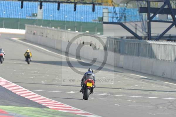 Motorcycle action photographs;Silverstone circuit;Silverstone photographs;Trackday digital images;event digital images;eventdigitalimages;no limits trackday;peter wileman photography;rockingham towcester northamptonshire;trackday;trackday photos