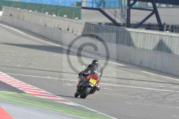 Motorcycle action photographs;Silverstone circuit;Silverstone photographs;Trackday digital images;event digital images;eventdigitalimages;no limits trackday;peter wileman photography;rockingham towcester northamptonshire;trackday;trackday photos