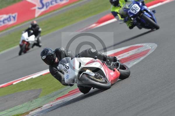 Motorcycle action photographs;Silverstone circuit;Silverstone photographs;Trackday digital images;event digital images;eventdigitalimages;no limits trackday;peter wileman photography;rockingham towcester northamptonshire;trackday;trackday photos