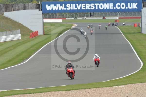 Motorcycle action photographs;Silverstone circuit;Silverstone photographs;Trackday digital images;event digital images;eventdigitalimages;no limits trackday;peter wileman photography;rockingham towcester northamptonshire;trackday;trackday photos