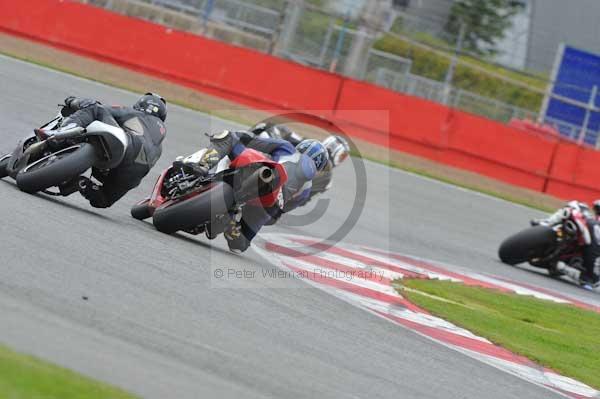 Motorcycle action photographs;Silverstone circuit;Silverstone photographs;Trackday digital images;event digital images;eventdigitalimages;no limits trackday;peter wileman photography;rockingham towcester northamptonshire;trackday;trackday photos