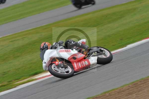 Motorcycle action photographs;Silverstone circuit;Silverstone photographs;Trackday digital images;event digital images;eventdigitalimages;no limits trackday;peter wileman photography;rockingham towcester northamptonshire;trackday;trackday photos