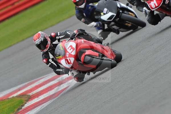 Motorcycle action photographs;Silverstone circuit;Silverstone photographs;Trackday digital images;event digital images;eventdigitalimages;no limits trackday;peter wileman photography;rockingham towcester northamptonshire;trackday;trackday photos