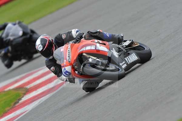 Motorcycle action photographs;Silverstone circuit;Silverstone photographs;Trackday digital images;event digital images;eventdigitalimages;no limits trackday;peter wileman photography;rockingham towcester northamptonshire;trackday;trackday photos