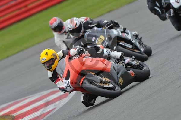 Motorcycle action photographs;Silverstone circuit;Silverstone photographs;Trackday digital images;event digital images;eventdigitalimages;no limits trackday;peter wileman photography;rockingham towcester northamptonshire;trackday;trackday photos