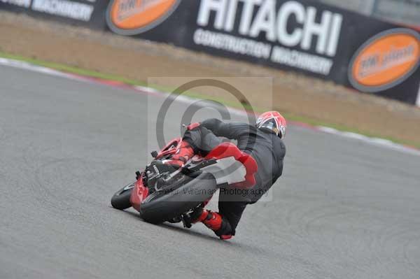 Motorcycle action photographs;Silverstone circuit;Silverstone photographs;Trackday digital images;event digital images;eventdigitalimages;no limits trackday;peter wileman photography;rockingham towcester northamptonshire;trackday;trackday photos