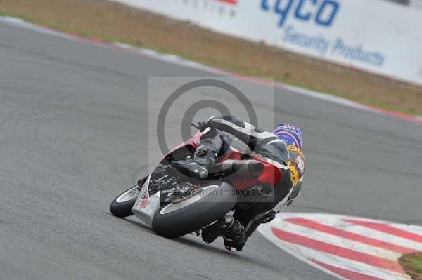 Motorcycle action photographs;Silverstone circuit;Silverstone photographs;Trackday digital images;event digital images;eventdigitalimages;no limits trackday;peter wileman photography;rockingham towcester northamptonshire;trackday;trackday photos