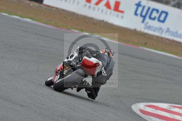 Motorcycle action photographs;Silverstone circuit;Silverstone photographs;Trackday digital images;event digital images;eventdigitalimages;no limits trackday;peter wileman photography;rockingham towcester northamptonshire;trackday;trackday photos