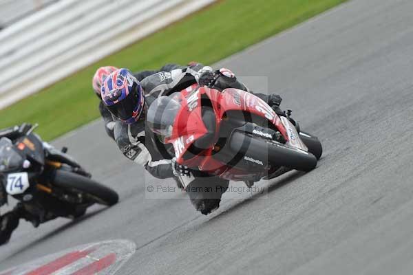 Motorcycle action photographs;Silverstone circuit;Silverstone photographs;Trackday digital images;event digital images;eventdigitalimages;no limits trackday;peter wileman photography;rockingham towcester northamptonshire;trackday;trackday photos