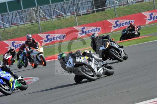 Motorcycle action photographs;Silverstone circuit;Silverstone photographs;Trackday digital images;event digital images;eventdigitalimages;no limits trackday;peter wileman photography;rockingham towcester northamptonshire;trackday;trackday photos