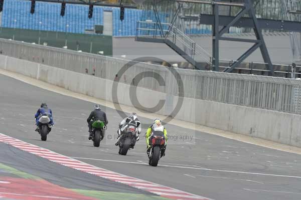 Motorcycle action photographs;Silverstone circuit;Silverstone photographs;Trackday digital images;event digital images;eventdigitalimages;no limits trackday;peter wileman photography;rockingham towcester northamptonshire;trackday;trackday photos