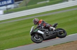 Motorcycle-action-photographs;Silverstone-circuit;Silverstone-photographs;Trackday-digital-images;event-digital-images;eventdigitalimages;no-limits-trackday;peter-wileman-photography;rockingham-towcester-northamptonshire;trackday;trackday-photos