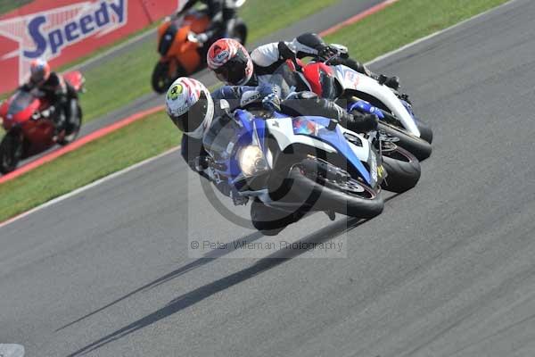 Motorcycle action photographs;Silverstone circuit;Silverstone photographs;Trackday digital images;event digital images;eventdigitalimages;no limits trackday;peter wileman photography;rockingham towcester northamptonshire;trackday;trackday photos