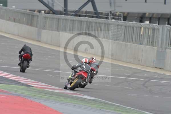 Motorcycle action photographs;Silverstone circuit;Silverstone photographs;Trackday digital images;event digital images;eventdigitalimages;no limits trackday;peter wileman photography;rockingham towcester northamptonshire;trackday;trackday photos