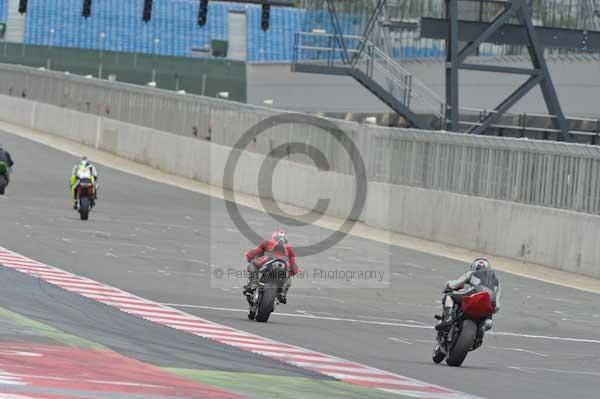 Motorcycle action photographs;Silverstone circuit;Silverstone photographs;Trackday digital images;event digital images;eventdigitalimages;no limits trackday;peter wileman photography;rockingham towcester northamptonshire;trackday;trackday photos