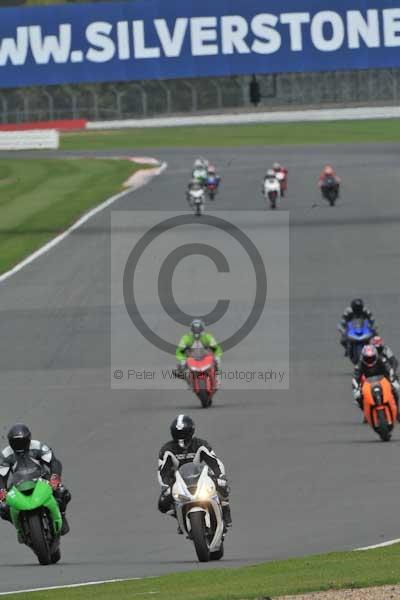 Motorcycle action photographs;Silverstone circuit;Silverstone photographs;Trackday digital images;event digital images;eventdigitalimages;no limits trackday;peter wileman photography;rockingham towcester northamptonshire;trackday;trackday photos