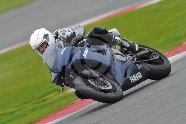 Motorcycle action photographs;Silverstone circuit;Silverstone photographs;Trackday digital images;event digital images;eventdigitalimages;no limits trackday;peter wileman photography;rockingham towcester northamptonshire;trackday;trackday photos