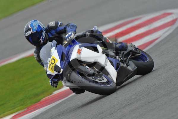 Motorcycle action photographs;Silverstone circuit;Silverstone photographs;Trackday digital images;event digital images;eventdigitalimages;no limits trackday;peter wileman photography;rockingham towcester northamptonshire;trackday;trackday photos