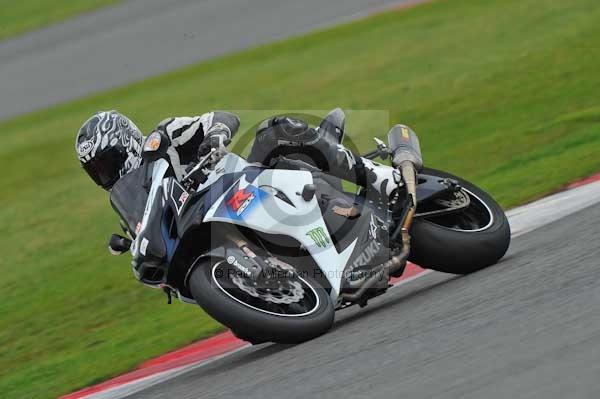 Motorcycle action photographs;Silverstone circuit;Silverstone photographs;Trackday digital images;event digital images;eventdigitalimages;no limits trackday;peter wileman photography;rockingham towcester northamptonshire;trackday;trackday photos