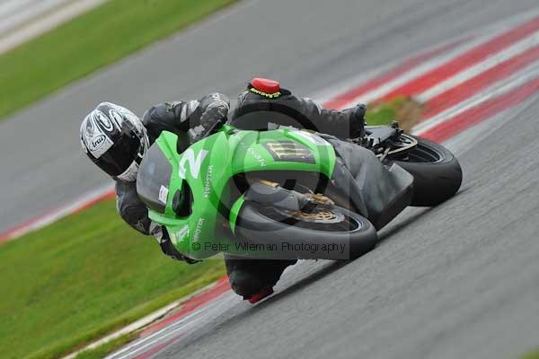 Motorcycle action photographs;Silverstone circuit;Silverstone photographs;Trackday digital images;event digital images;eventdigitalimages;no limits trackday;peter wileman photography;rockingham towcester northamptonshire;trackday;trackday photos