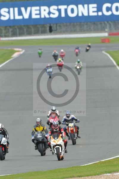 Motorcycle action photographs;Silverstone circuit;Silverstone photographs;Trackday digital images;event digital images;eventdigitalimages;no limits trackday;peter wileman photography;rockingham towcester northamptonshire;trackday;trackday photos