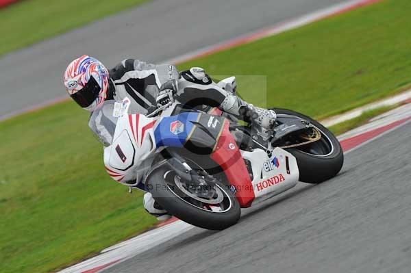 Motorcycle action photographs;Silverstone circuit;Silverstone photographs;Trackday digital images;event digital images;eventdigitalimages;no limits trackday;peter wileman photography;rockingham towcester northamptonshire;trackday;trackday photos