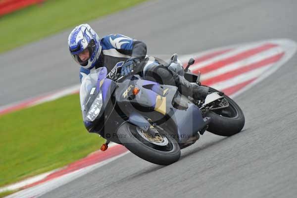 Motorcycle action photographs;Silverstone circuit;Silverstone photographs;Trackday digital images;event digital images;eventdigitalimages;no limits trackday;peter wileman photography;rockingham towcester northamptonshire;trackday;trackday photos