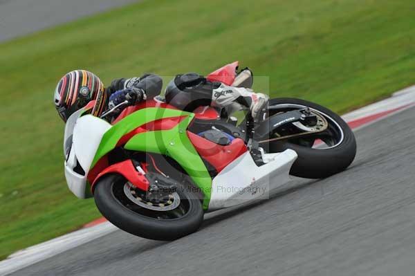 Motorcycle action photographs;Silverstone circuit;Silverstone photographs;Trackday digital images;event digital images;eventdigitalimages;no limits trackday;peter wileman photography;rockingham towcester northamptonshire;trackday;trackday photos