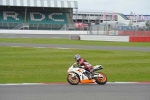 Motorcycle-action-photographs;Silverstone-circuit;Silverstone-photographs;Trackday-digital-images;event-digital-images;eventdigitalimages;no-limits-trackday;peter-wileman-photography;rockingham-towcester-northamptonshire;trackday;trackday-photos