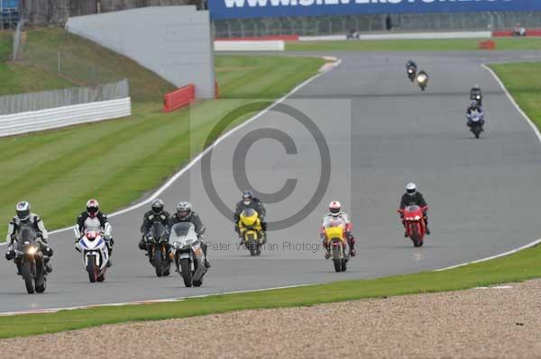 Motorcycle action photographs;Silverstone circuit;Silverstone photographs;Trackday digital images;event digital images;eventdigitalimages;no limits trackday;peter wileman photography;rockingham towcester northamptonshire;trackday;trackday photos