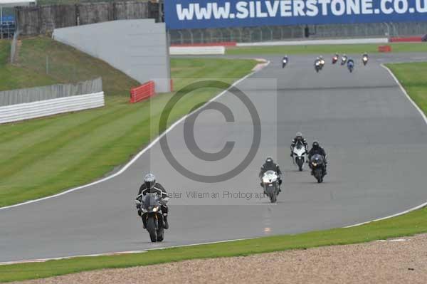 Motorcycle action photographs;Silverstone circuit;Silverstone photographs;Trackday digital images;event digital images;eventdigitalimages;no limits trackday;peter wileman photography;rockingham towcester northamptonshire;trackday;trackday photos