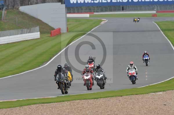 Motorcycle action photographs;Silverstone circuit;Silverstone photographs;Trackday digital images;event digital images;eventdigitalimages;no limits trackday;peter wileman photography;rockingham towcester northamptonshire;trackday;trackday photos