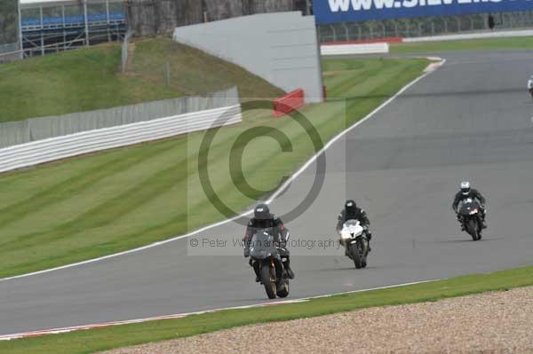 Motorcycle action photographs;Silverstone circuit;Silverstone photographs;Trackday digital images;event digital images;eventdigitalimages;no limits trackday;peter wileman photography;rockingham towcester northamptonshire;trackday;trackday photos