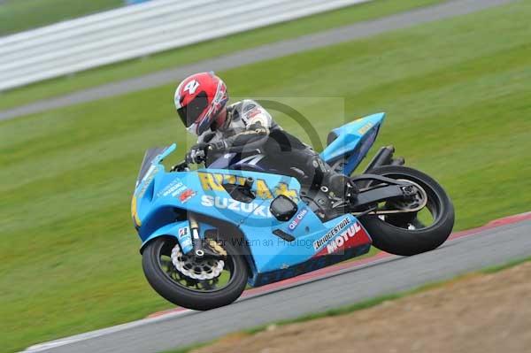 Motorcycle action photographs;Silverstone circuit;Silverstone photographs;Trackday digital images;event digital images;eventdigitalimages;no limits trackday;peter wileman photography;rockingham towcester northamptonshire;trackday;trackday photos