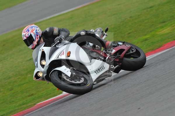 Motorcycle action photographs;Silverstone circuit;Silverstone photographs;Trackday digital images;event digital images;eventdigitalimages;no limits trackday;peter wileman photography;rockingham towcester northamptonshire;trackday;trackday photos