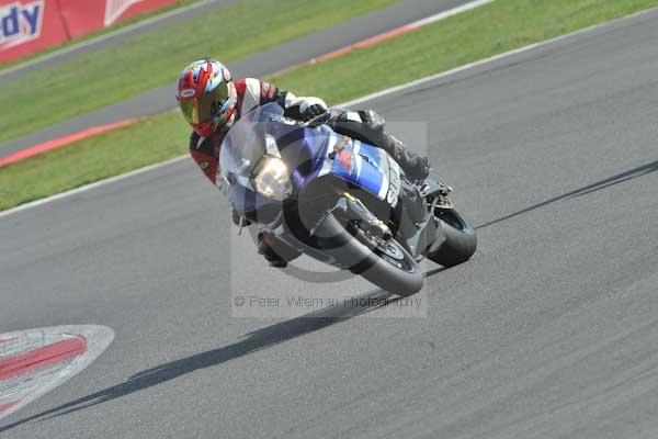 Motorcycle action photographs;Silverstone circuit;Silverstone photographs;Trackday digital images;event digital images;eventdigitalimages;no limits trackday;peter wileman photography;rockingham towcester northamptonshire;trackday;trackday photos