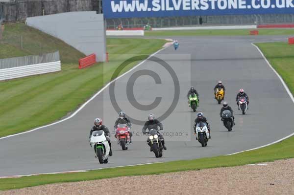 Motorcycle action photographs;Silverstone circuit;Silverstone photographs;Trackday digital images;event digital images;eventdigitalimages;no limits trackday;peter wileman photography;rockingham towcester northamptonshire;trackday;trackday photos